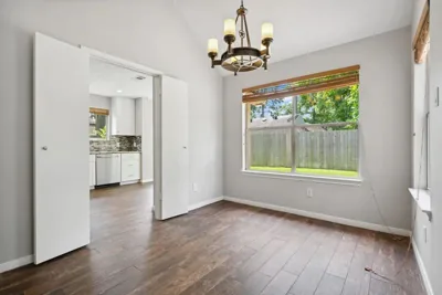 Room off the kitchen